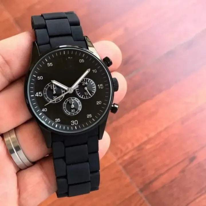 Casual Quartz Wrist Watch for Men with Rubber Strap